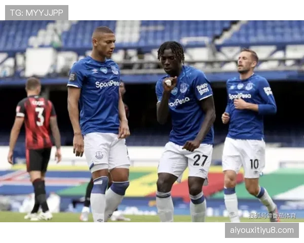 “英超“初级英超联赛”项目走进千所小学,推广校园足球” “英超“初级英超联赛”项目走进千所小学,推广校园足球”